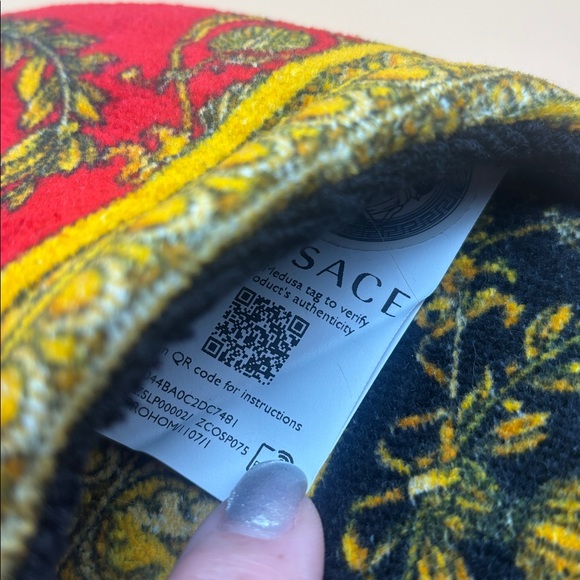 Versace Baroque Slippers in red with the signature Medusa head motif NWT, sm - Picture 8 of 11